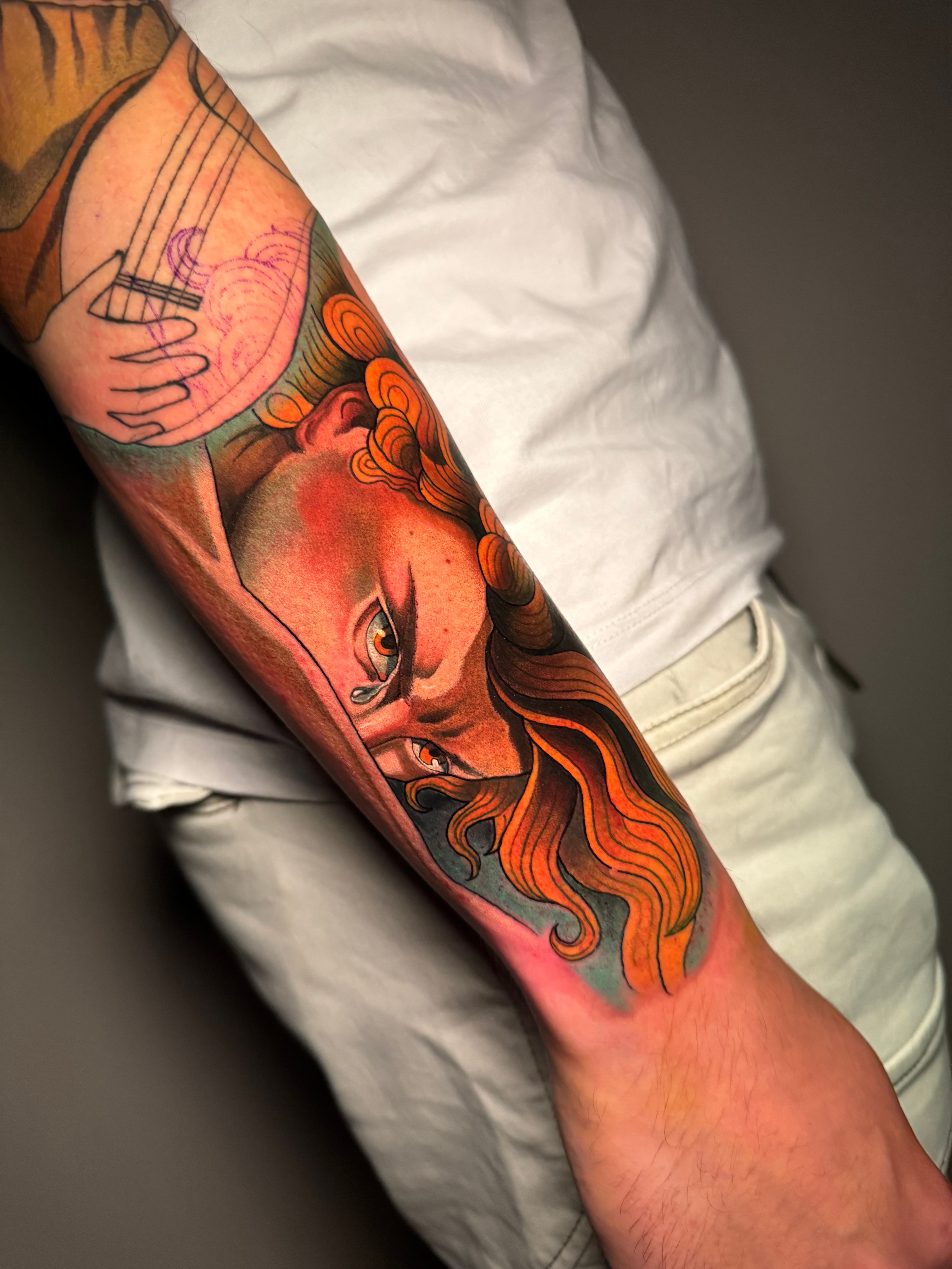 Tatuaje de máscara Hannya a color realizado en Madrid